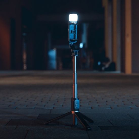 6 IN 1 WIRELESS BLUETOOTH SELFIE STICK
